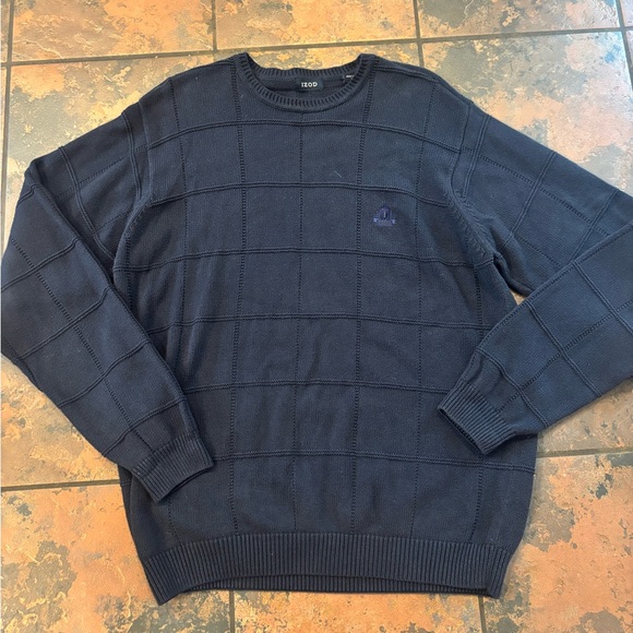 Izod Men's Dark Blue Crewneck Sweater - Picture 1 of 3